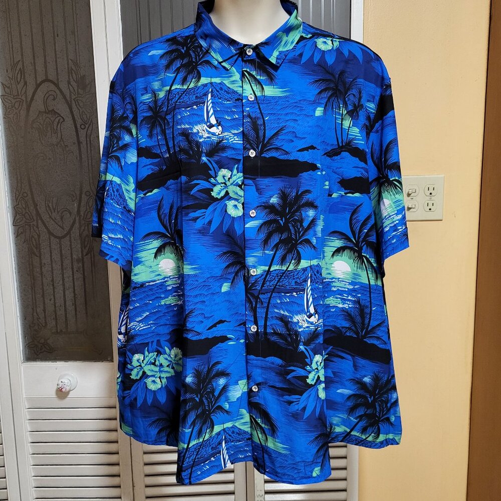 SheLucki Men's Blue Hawaiian Palm Trees Short Sleeve Shirt